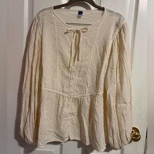 Old Navy Cream Eyelet Tie-Front Bubble Sleeve Blouse